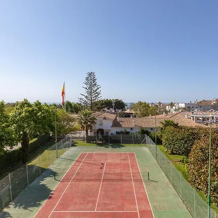 With Sea Views, Pool, Parking And Tennis Court Apartment Marbella