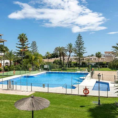 With Sea Views, Pool, Parking And Tennis Court Apartment *