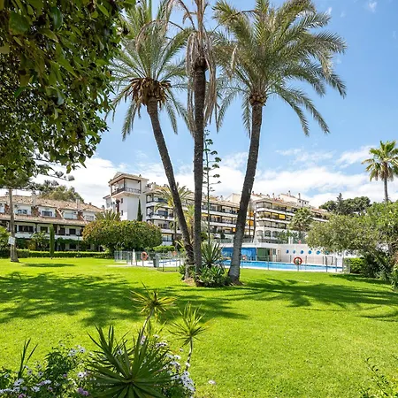 With Sea Views, Pool, Parking And Tennis Court *