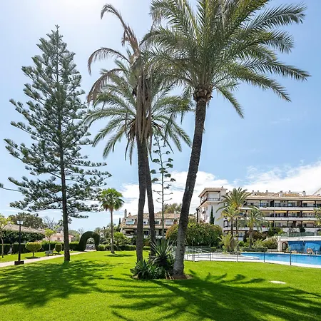 Apartment With Sea Views, Pool, Parking And Tennis Court
